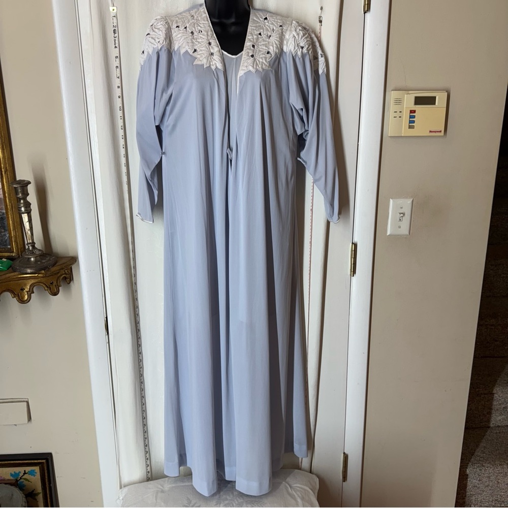 Vintage Natori Robe & Nightgown